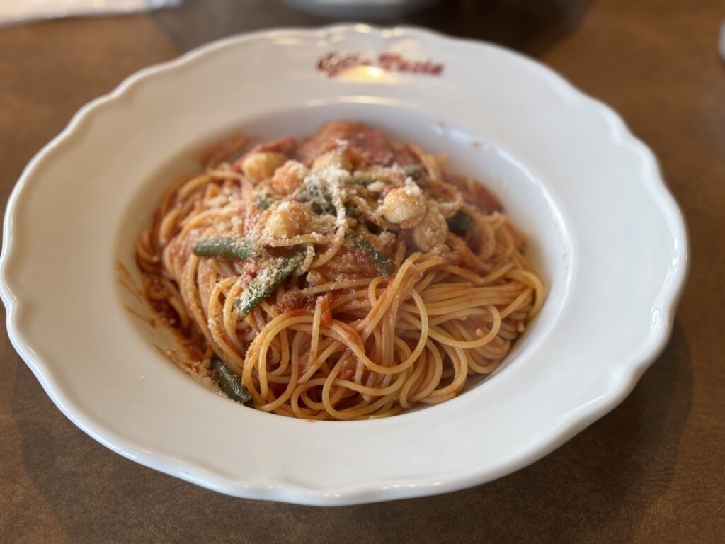 ジョリーパスタ　平日ランチメニューIMG_2227（大）トマトソースパスタ
